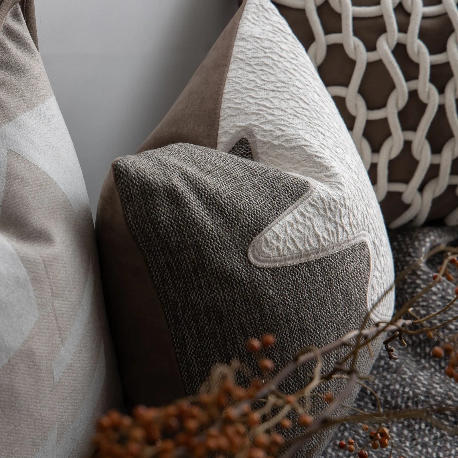 Decorative Pillow Set