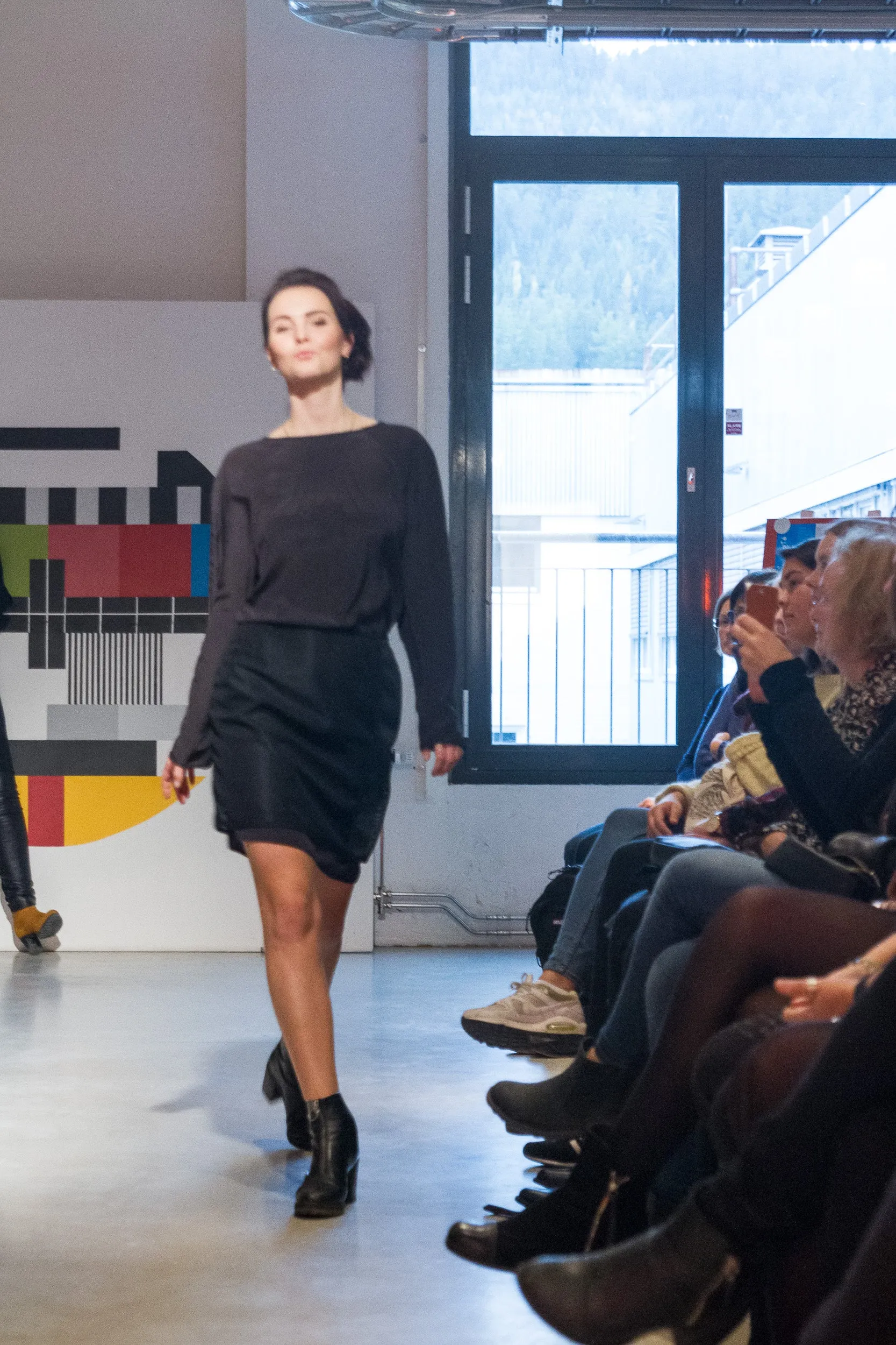 Margrete loose-fitting dress in Italian silk