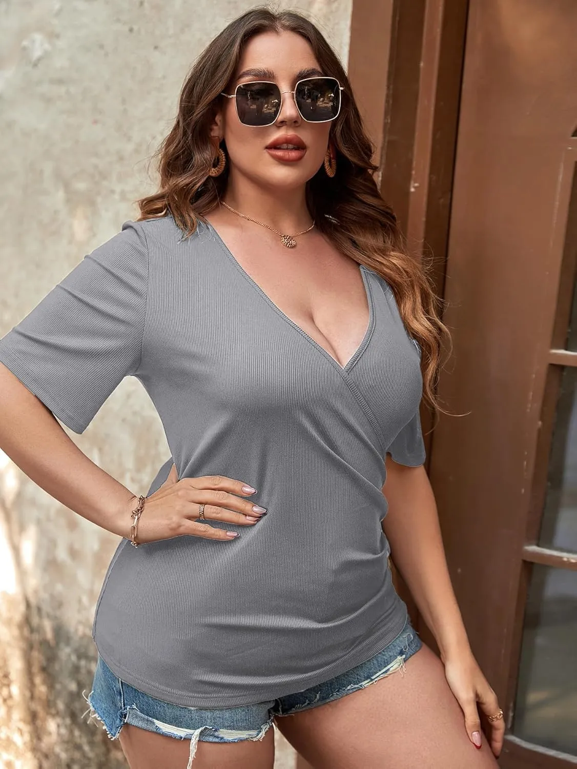SOLY HUX Women's Plus Size Deep V Neck Tee Tops Wrap Short Sleeve Ruched Button Side Slim Fit T Shirt