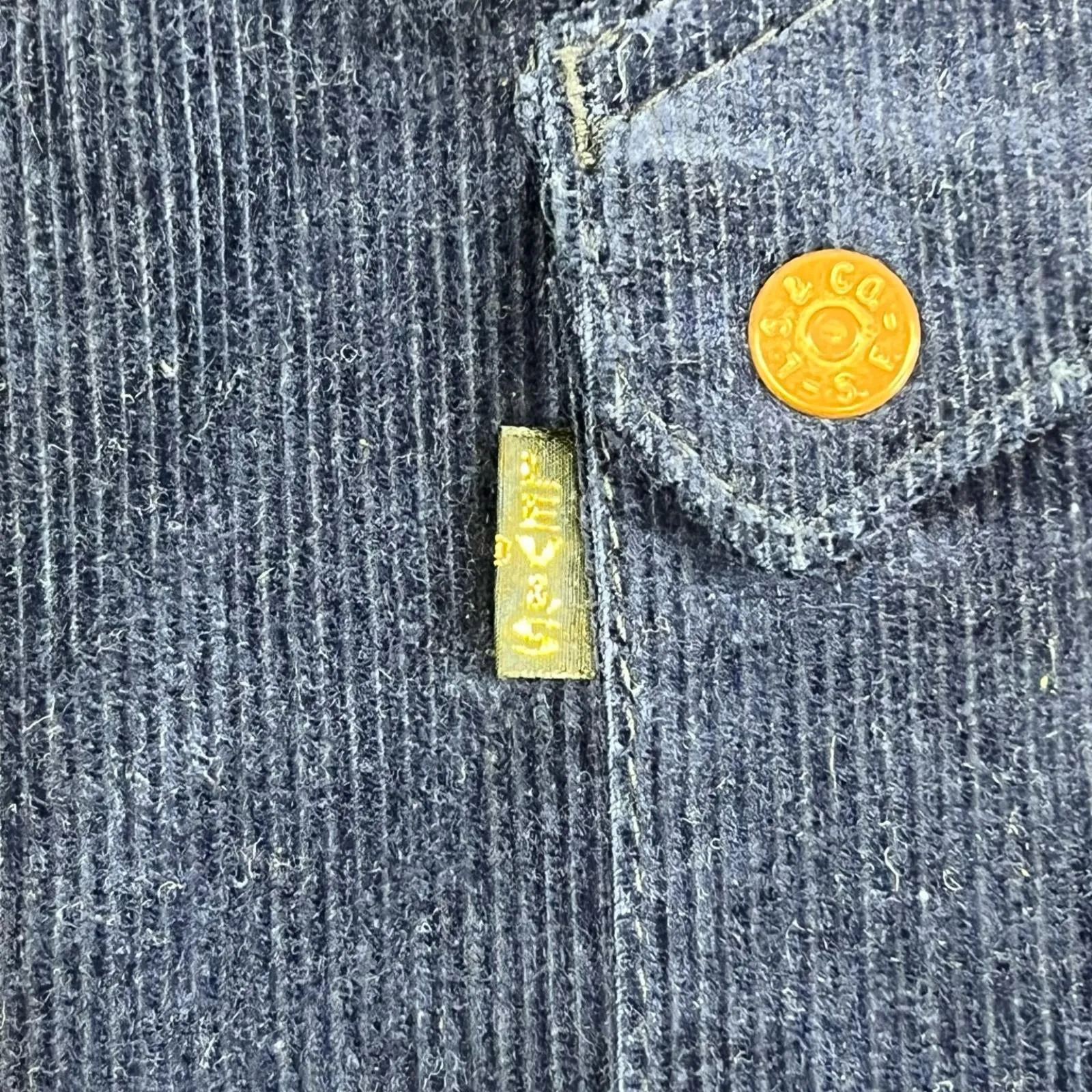 VTG 1970s MISS LEVIS BIG E BLACK/GOLD TAB CORDUROY SHIRT LARGE COLLARS 34” CHEST